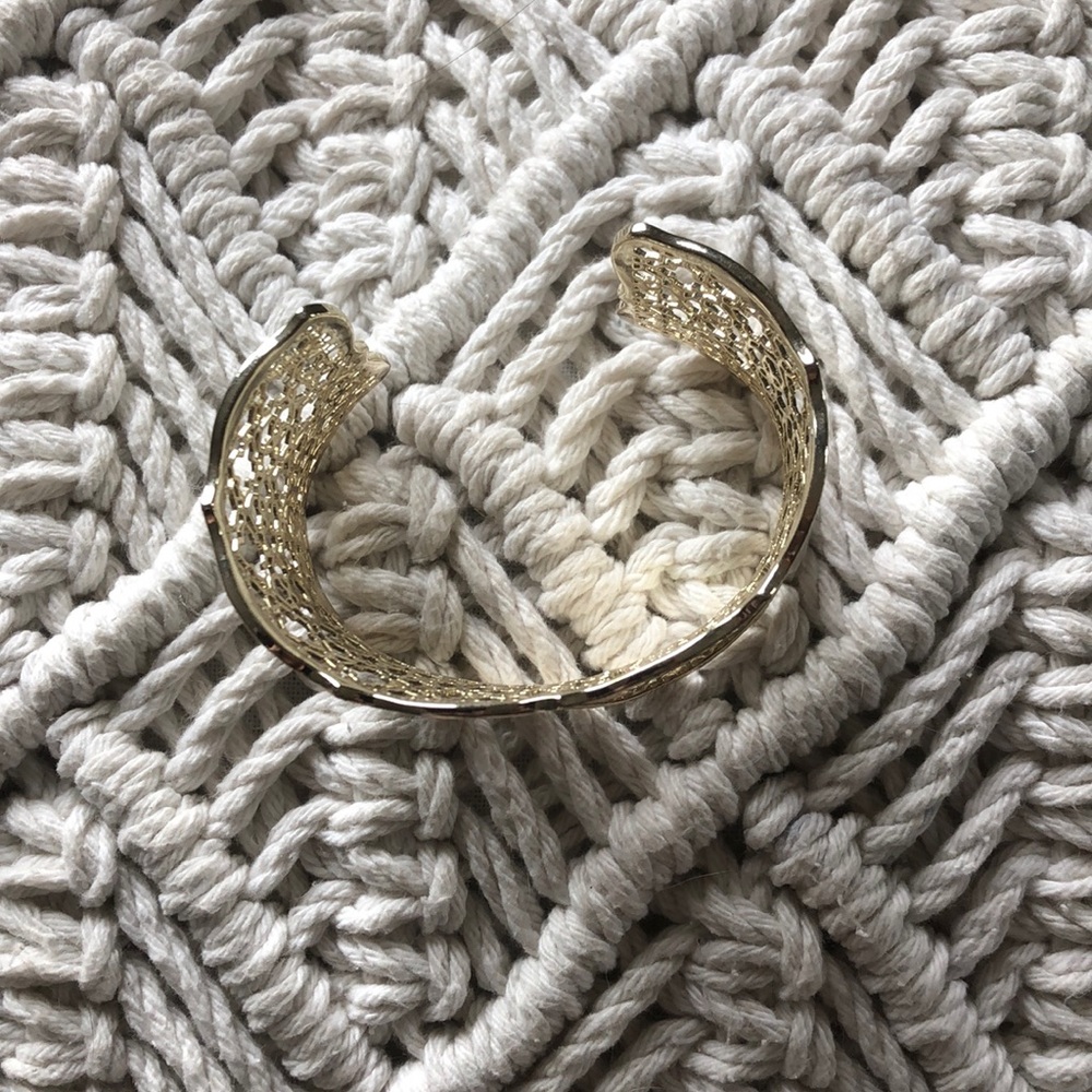 Gold cuff bracket